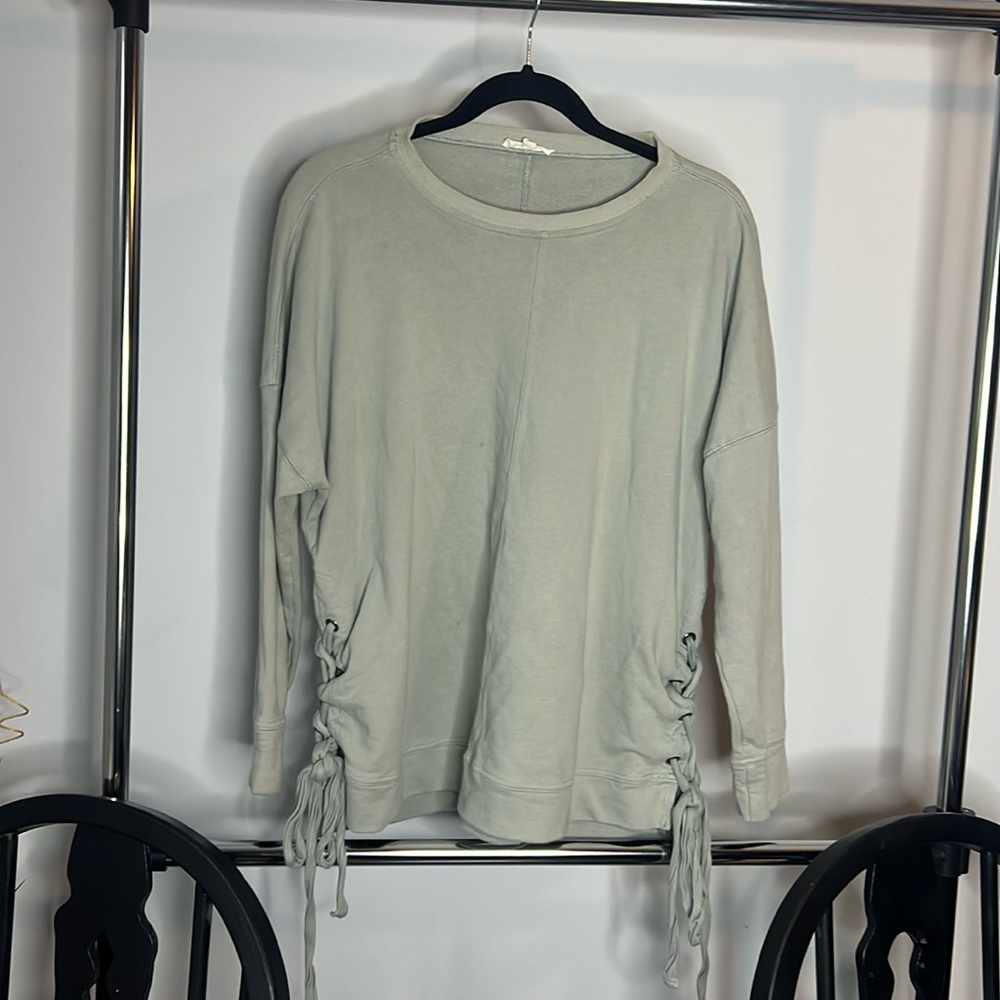 🩷 Easel Crewneck